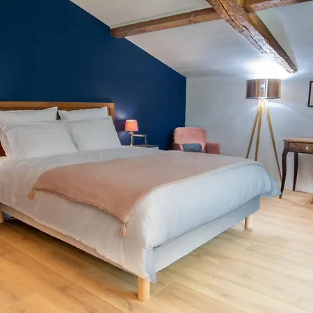 Les Chemins De Berdis Couette-café 3*